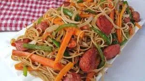 Assorted noodles